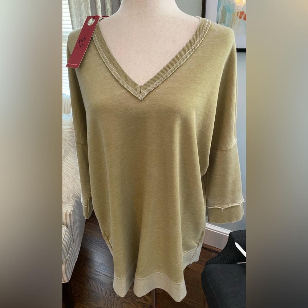 WEARABLES Olive Green V-Neck Fira Top, Size XL